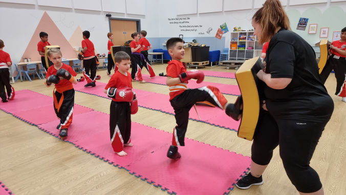 Children's kickboxing classes Northampton Pineham Hunsbury