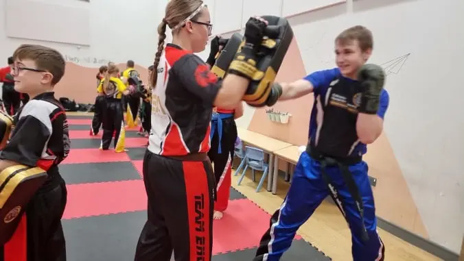 Kickboxing-karate-sport-teenager's near-me